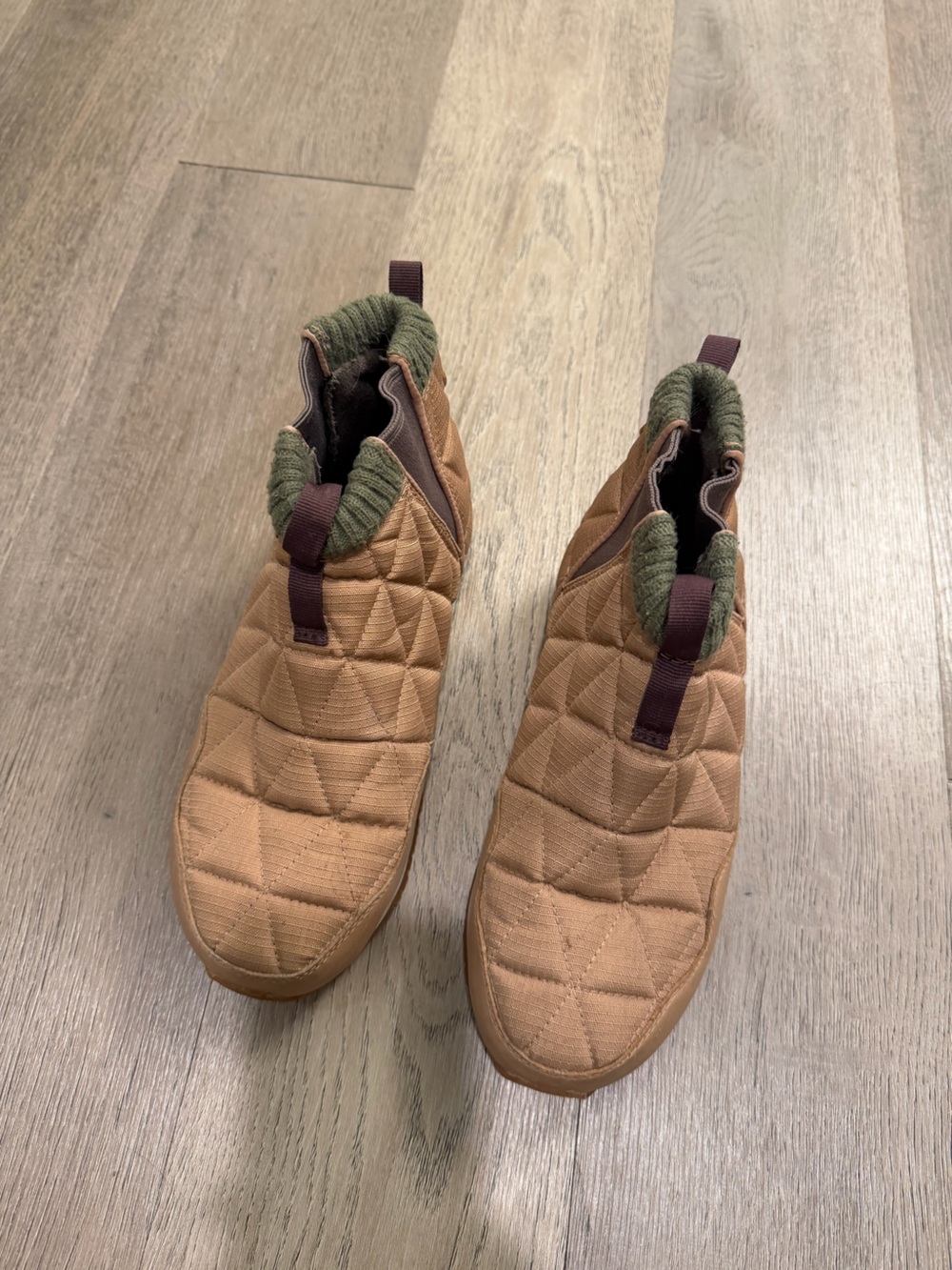 Women’s Reember Mid boots, size 7